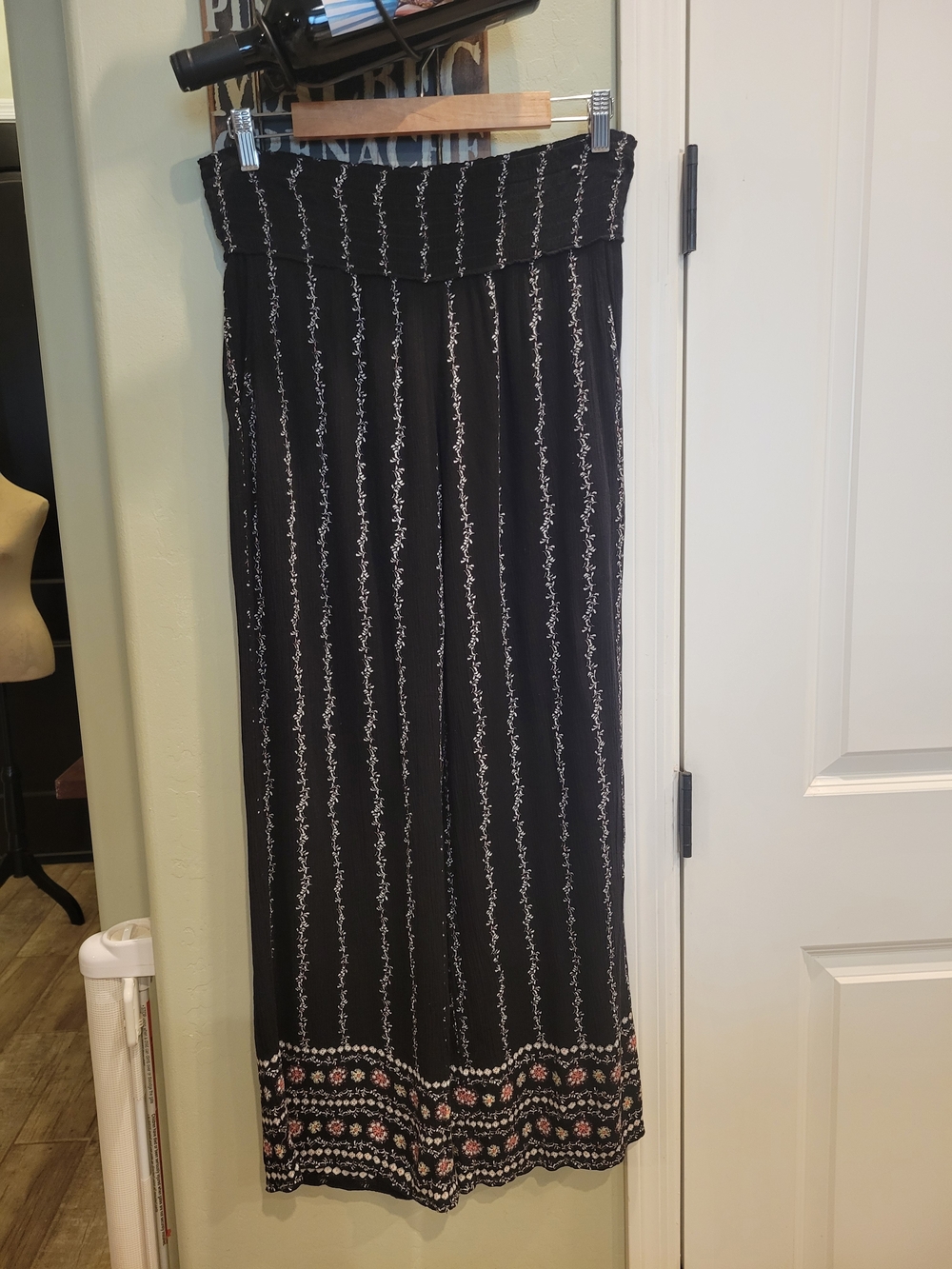 Three Dots Bohemian Black Floral Pants with White Stripe & Floral Border